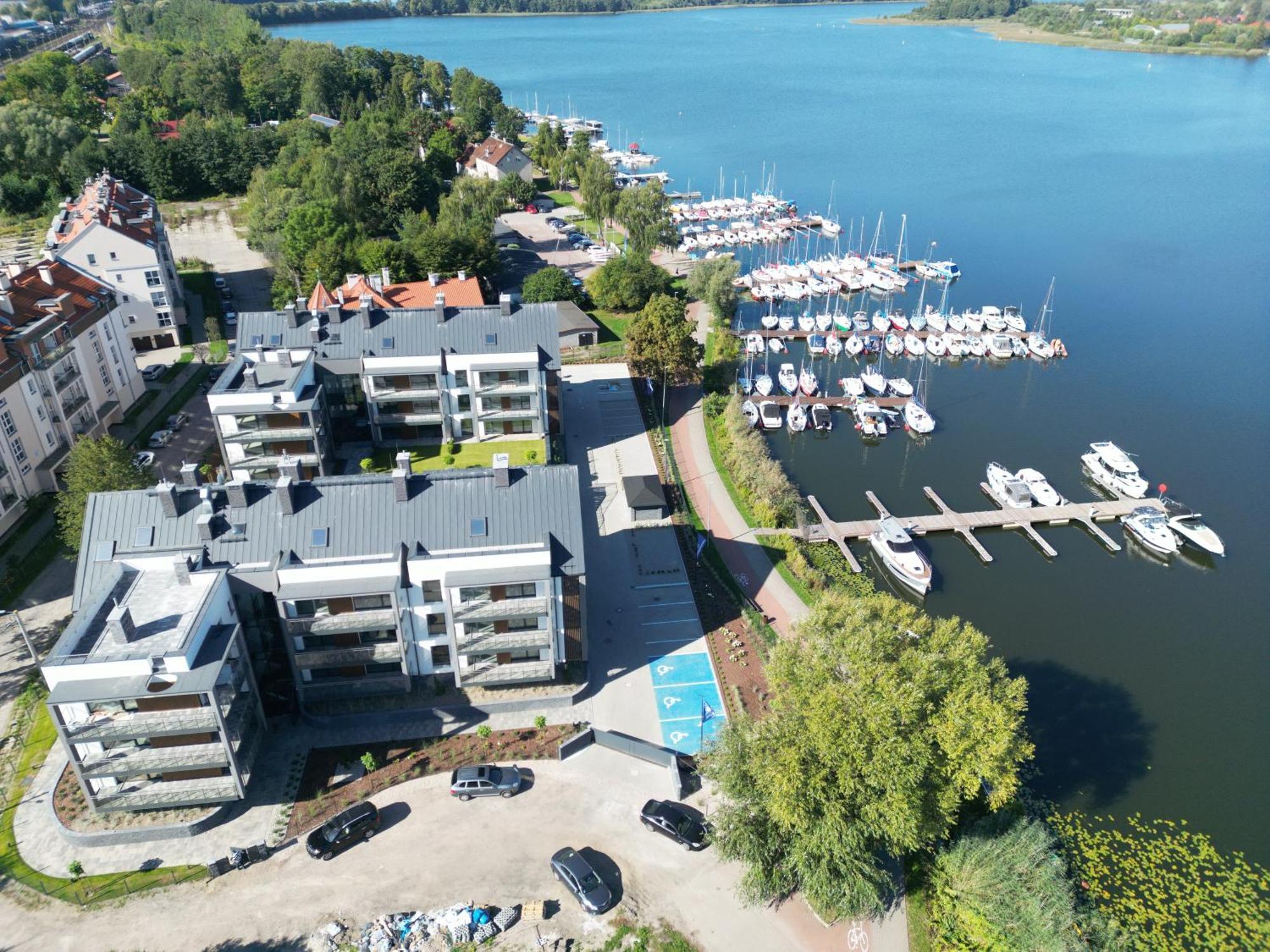 Marina - 80 Metrow Luksusu Z Widokiem Na Jezioro Apartment Ostroda
